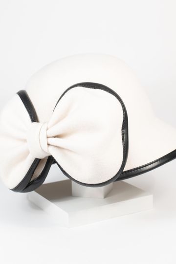 Unique Vintage 1950s White Wool Bow Cloche Hat