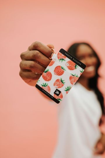 PINK DESERT SUMMER STRAWBERRY THREAD WALLET