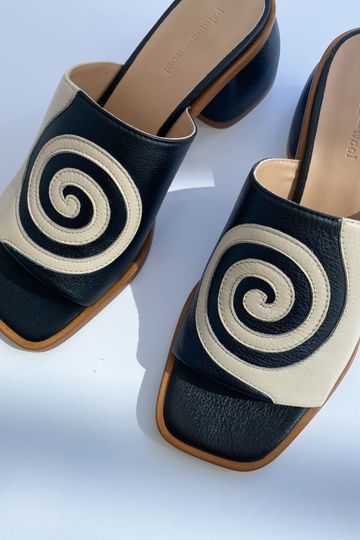Tornado Sandal - Black & White