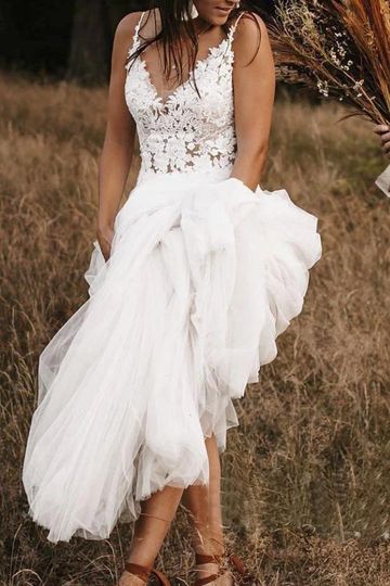 Charming Lace Bodice V Neck Spaghetti Straps Bridal Dresses White Backless A Line Wedding Dresses OKU76