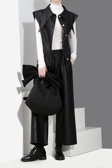 Cruz Big Collar Vest - Black