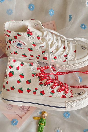 Cute Strawberry Canvas Shoes PN4774